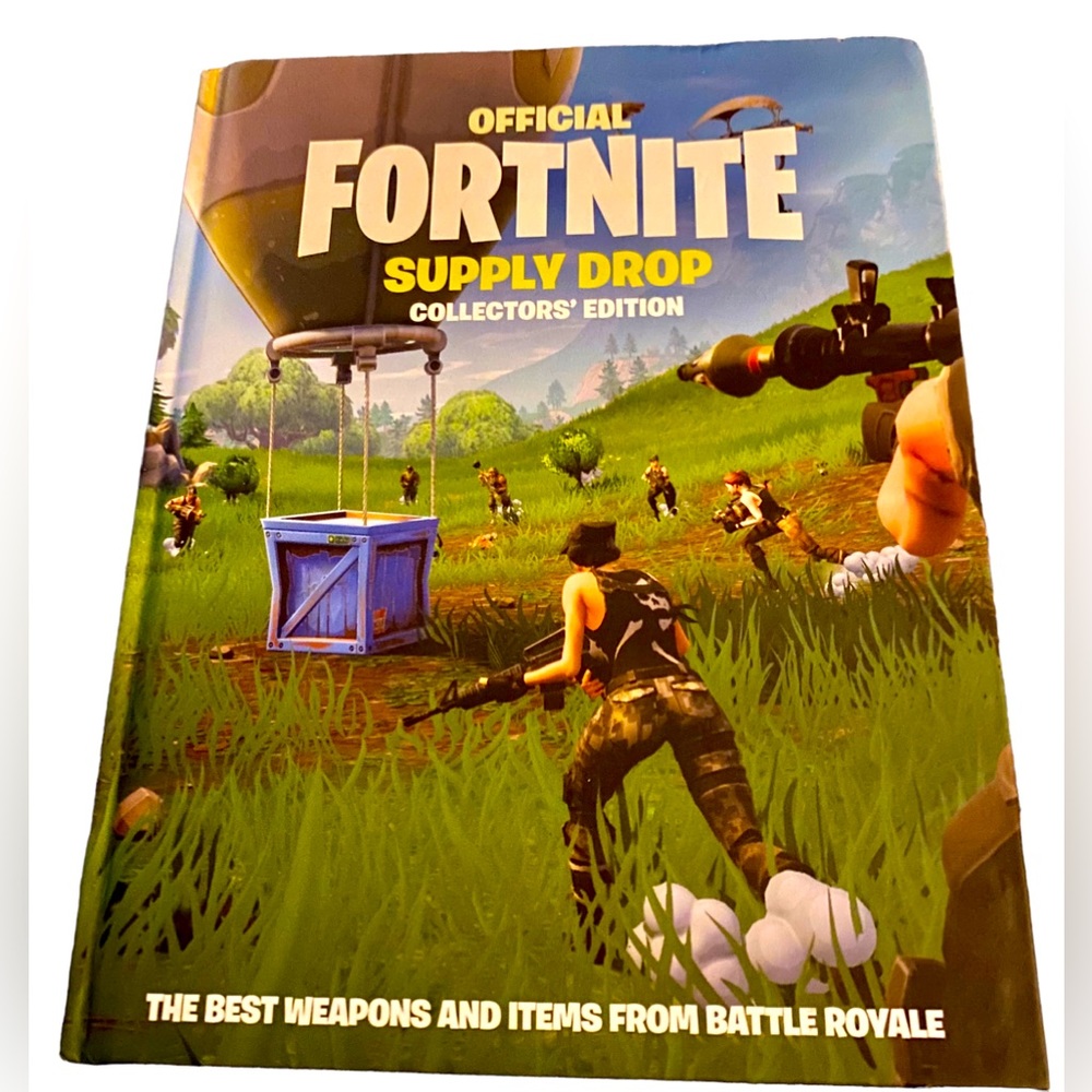 Book: Official FORTNITE Supply Drop Collectors’ Edition, Hardcover Playbook - Picture 8 of 9
